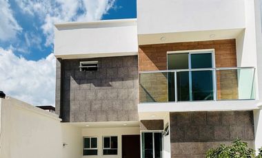 La primer casa en venta en Fracc. San Miguel Residencial- Coatepec