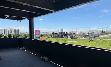 Local comercial en Renta a estrenar