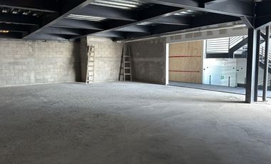 Local comercial en Renta a estrenar