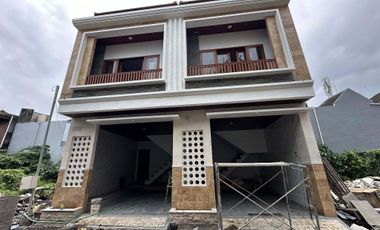 Dikontrakkan 2 Unit Rumah Baru Di Jalan Tukad Balian Utara Renon