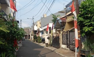 Di sewakan rumah di rawamangun