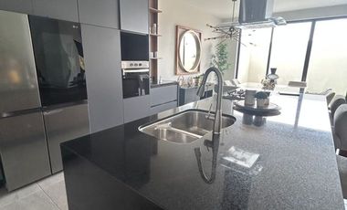 CASA EN VENTA ZONA COUNTRY VILLAHERMOSA