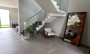 CASA EN VENTA ZONA COUNTRY VILLAHERMOSA