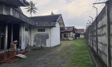 DIJUAL GUDANG BEKAS PABRIK DAN RUMAH INDUK DI JL MAGELANG YOGYA MERTOY