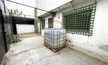 Galpón, Bodega y Oficinas en Sector privilegiado!