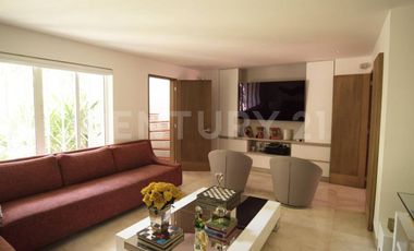 Se alquila Lujosa Casa en la Flora, Cali