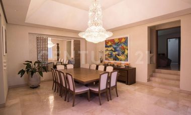 Se alquila Lujosa Casa en la Flora, Cali