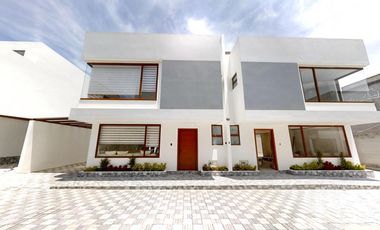 VENTA CASAS A ESTRENAR 3 HABITACIONES EN TUMBACO. AB