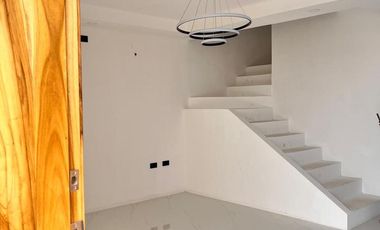 ???? ¡Vive en Confort y Ubicación Privilegiada! Townhouse en Venta – Conjunto Loma Dorada ????