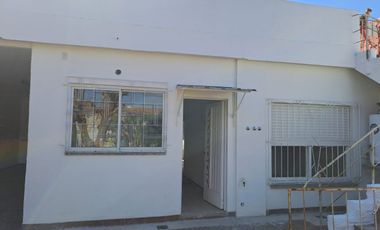 VENTA CASA DE 3 AMBIENTES RECICLADA EN SAN JUSTO