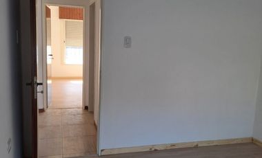 VENTA CASA DE 3 AMBIENTES RECICLADA EN SAN JUSTO