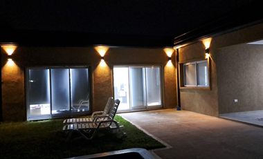 Casa en Pilar del Este