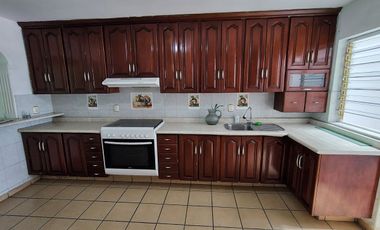 Casa Grande cerca del estadio Jalisco