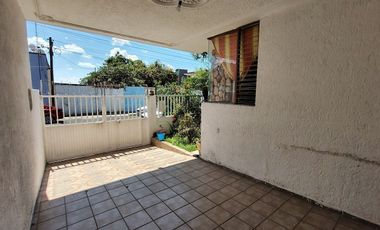 Casa Grande cerca del estadio Jalisco