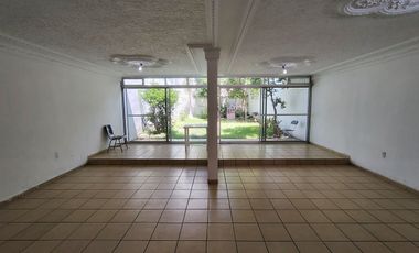 Casa Grande cerca del estadio Jalisco