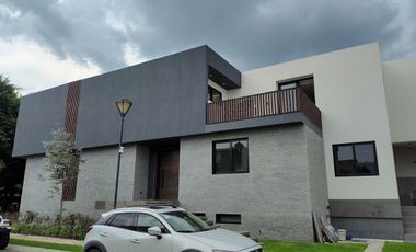 RESIDENCIA EN LOS OLIVOS