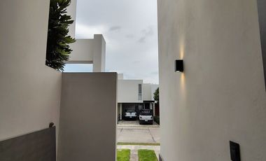 RESIDENCIA EN LOS OLIVOS