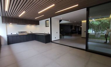 RESIDENCIA EN LOS OLIVOS
