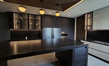 RESIDENCIA EN LOS OLIVOS