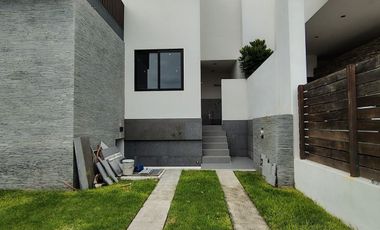 RESIDENCIA EN LOS OLIVOS