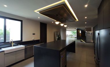 RESIDENCIA EN LOS OLIVOS