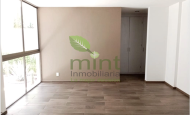 Jardines en la Montaña Casa Renta