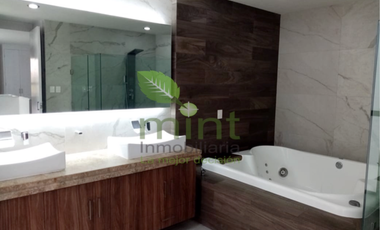 Jardines en la Montaña Casa Renta