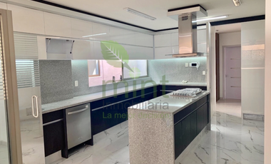 Jardines en la Montaña Casa Renta