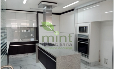 Jardines en la Montaña Casa Renta