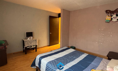 CASA EN VENTA CON LOCAL COMERCIAL, 18 DE MAYO. $1,999,000