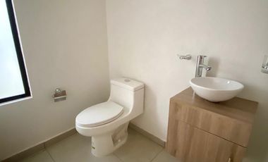 Casa nueva en venta de 3 recámaras en privado Panorámica Morelia $1,977,000