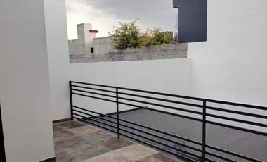 CASA EN RENTA EN FRACCIONAMIENTO PRIVADO VISTA BELLA MORELIA MICHOACAN!!