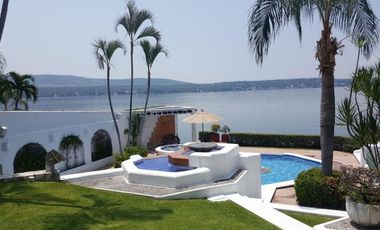 PARAÍSO FRENTE AL LAGO: CASA EXCLUSIVA EN TEQUESQUITENGO