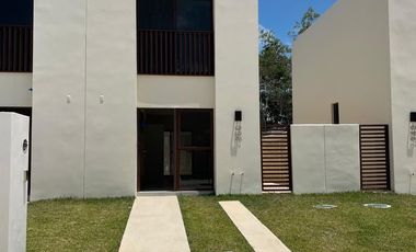 CASA EN VENTA EN KULKANA, CANCUN, QUINTANA ROO