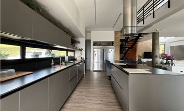 Casa Moderna para Arriendo Amoblada en Alto de Palmas