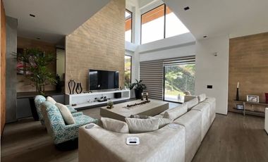 Casa Moderna para Arriendo Amoblada en Alto de Palmas