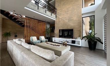 Casa Moderna para Arriendo Amoblada en Alto de Palmas