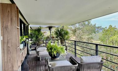 Casa Moderna en Arriendo en el Retiro