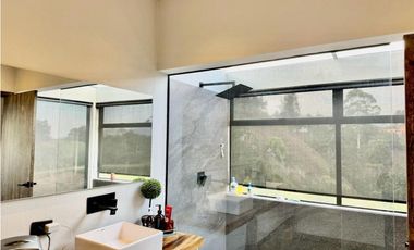 Casa Moderna en Arriendo en el Retiro