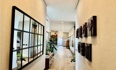 Casa Moderna en Arriendo en el Retiro