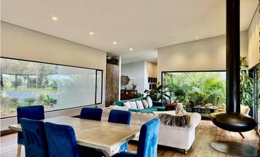 Casa Moderna en Arriendo en el Retiro