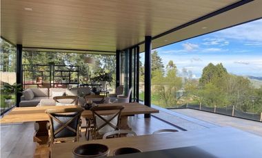 Casa para Arriendo Amoblado en Medellín Alto de Palmas