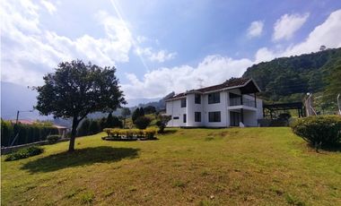 Casa en Arriendo en Envigado sector Antillas