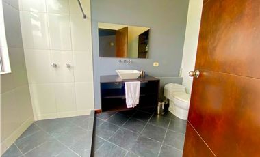 Casa para Arriendo Amoblado en San Antonio Ojo De Agua .