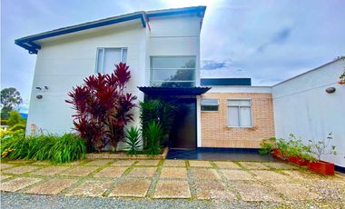 Casa para Arriendo Amoblado en San Antonio Ojo De Agua .