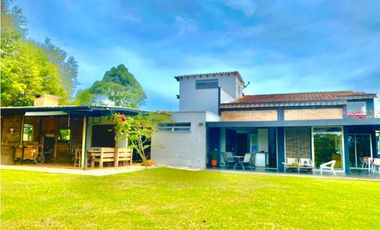 Casa para Arriendo Amoblado en San Antonio Ojo De Agua .