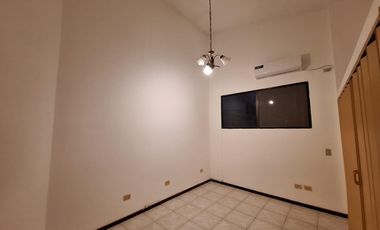 Departamento en alquiler de 3 dormitorios con terraza en Urb. La Puntilla RRR