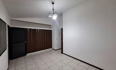Departamento en alquiler de 3 dormitorios con terraza en Urb. La Puntilla RRR