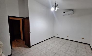 Departamento en alquiler de 3 dormitorios con terraza en Urb. La Puntilla RRR