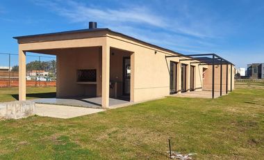 RBS. EN OPORTUNIDAD HERMOSO LOTE INTERNO EN BARRIO SANTA ELISA, PILAR DEL ESTE